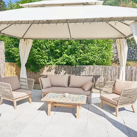 לינה וארוחת בוקר La Gitana