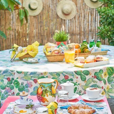 La Gitana לינה וארוחת בוקר 3*