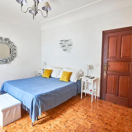 Alojamento de Acomodação e Pequeno-almoço La Gitana 3*