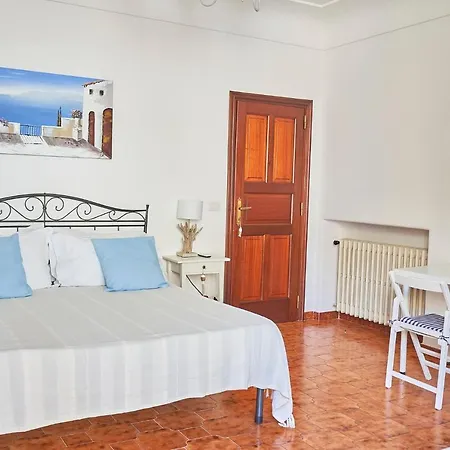 La Gitana Oda ve Kahvaltı 3*